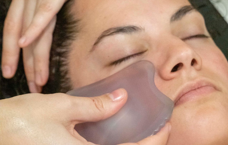 masaje facial guasha mallorca